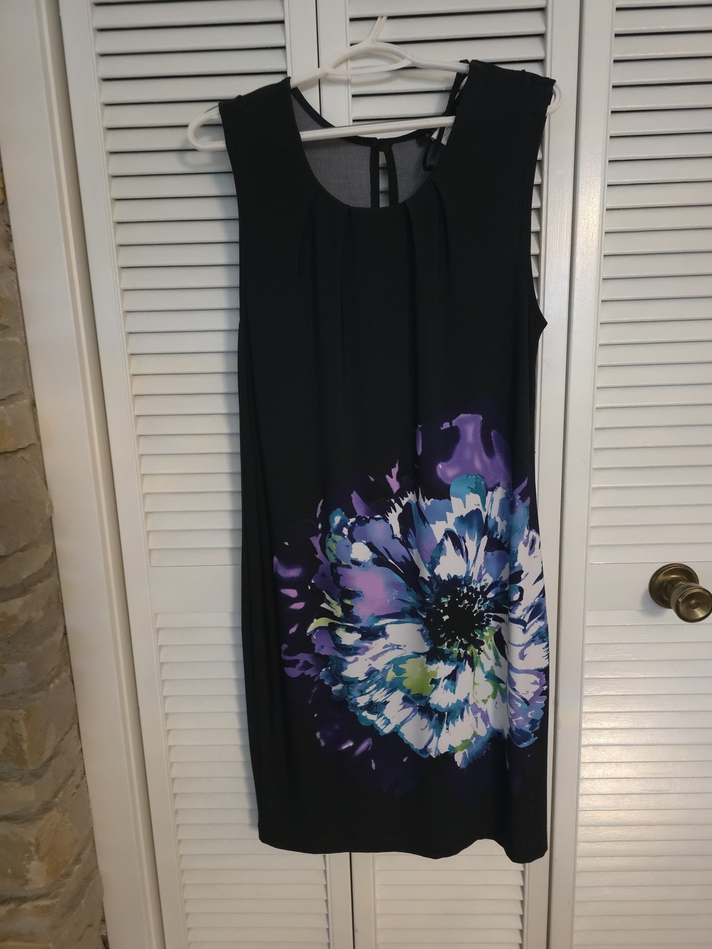 B. Smart Black Sleeveless Midi Dress with Purple and Blue Floral Accent